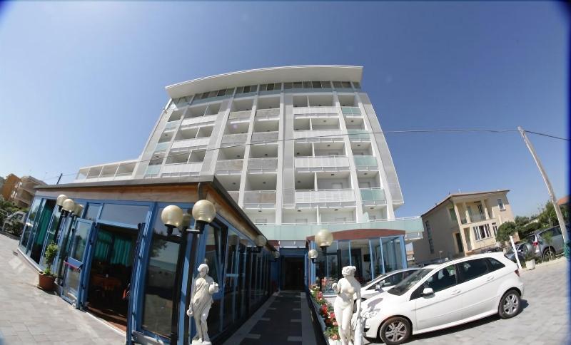 Hotel Atlantic Σενιγκάλια Εξωτερικό φωτογραφία