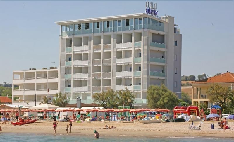 Hotel Atlantic Σενιγκάλια Εξωτερικό φωτογραφία