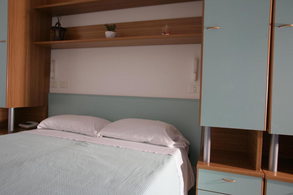 Hotel Atlantic Σενιγκάλια Δωμάτιο φωτογραφία