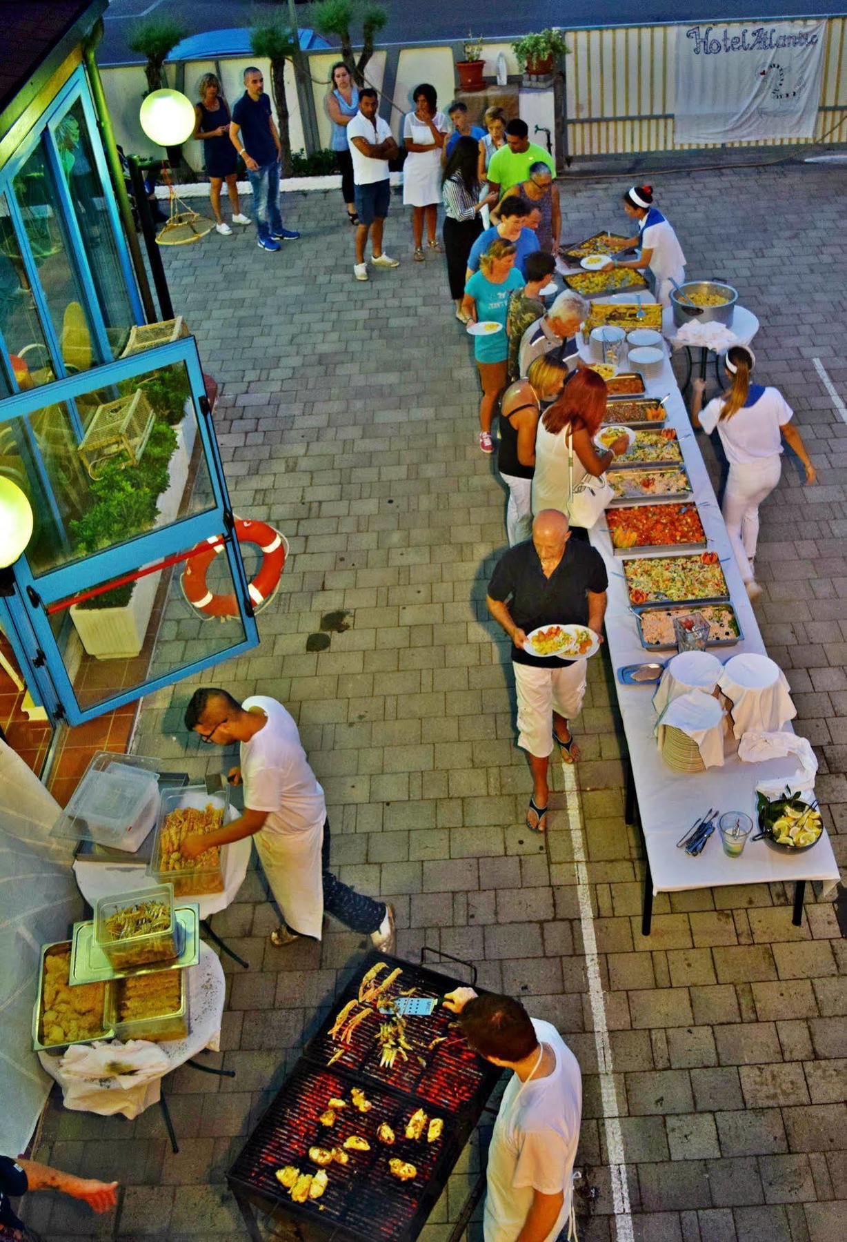 Hotel Atlantic Σενιγκάλια Εξωτερικό φωτογραφία
